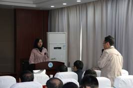 说明: E:\2019\2019地大青年学者论坛\禁漫天堂下载
活动照片\IMG_4888.JPG