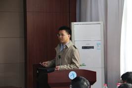 说明: E:\2019\2019地大青年学者论坛\禁漫天堂下载
活动照片\IMG_4909.JPG