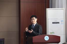 说明: E:\2019\2019地大青年学者论坛\禁漫天堂下载
活动照片\IMG_4916.JPG